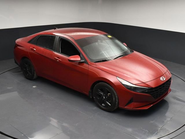 Used 2023 Hyundai Elantra SEL image 39