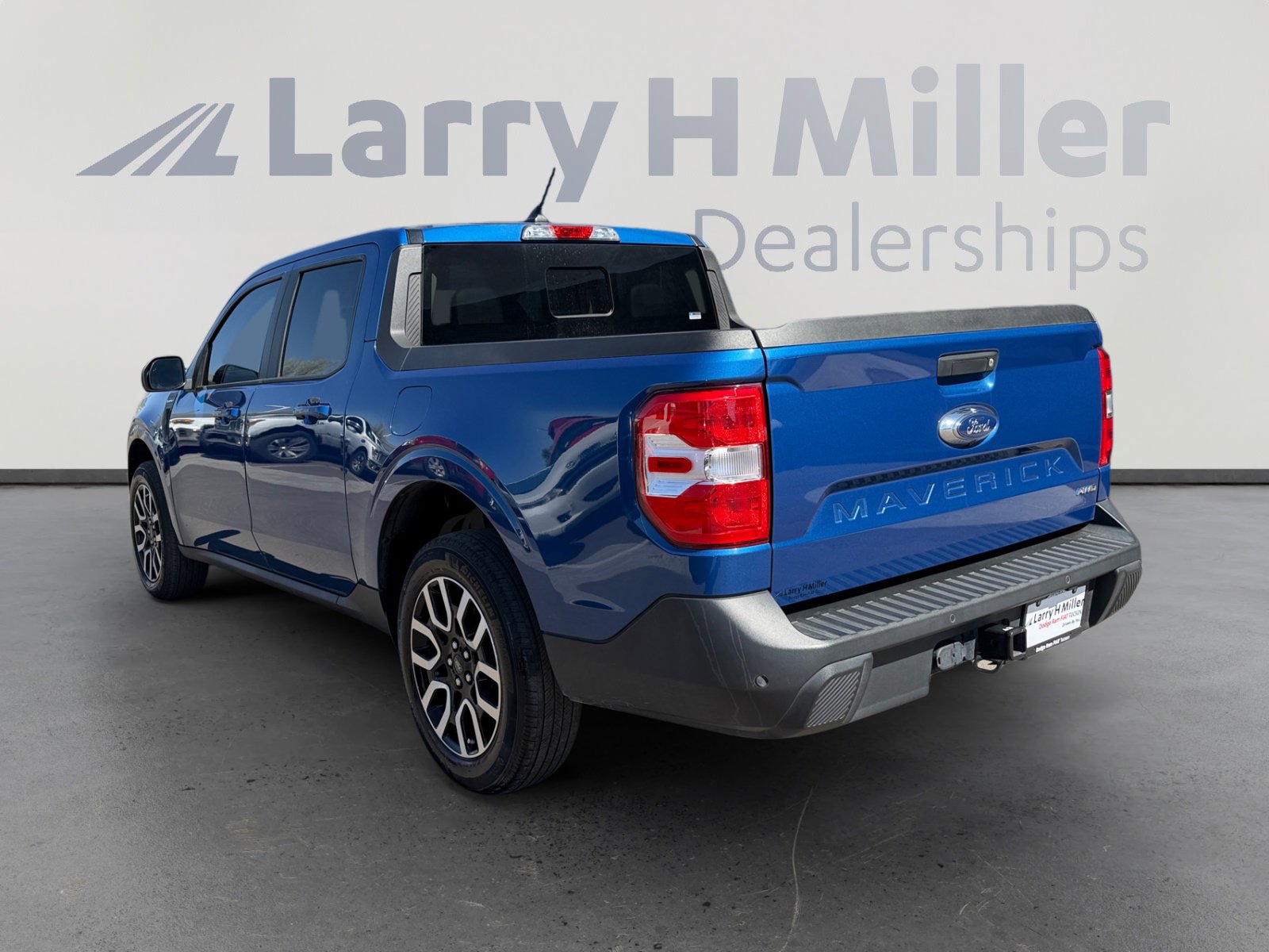 Certified 2024 Ford Maverick Lariat w/ 4K Tow Package AWD/4WD image 3