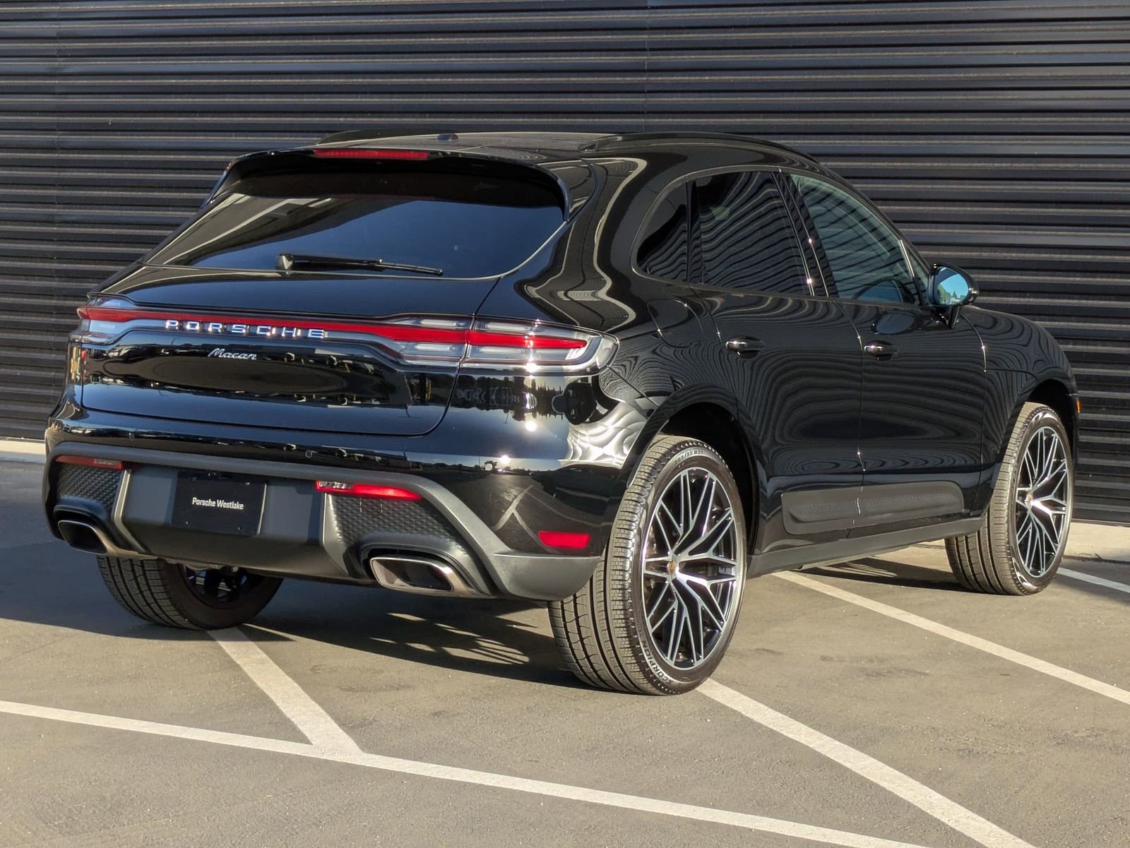 Certified 2026 Porsche Macan image 9