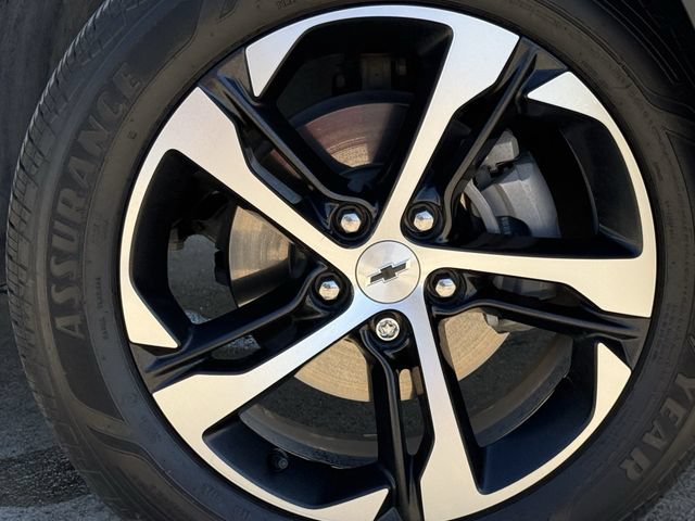 Certified 2025 Chevrolet Trax RS w/ Sunroof Package FWD image 11