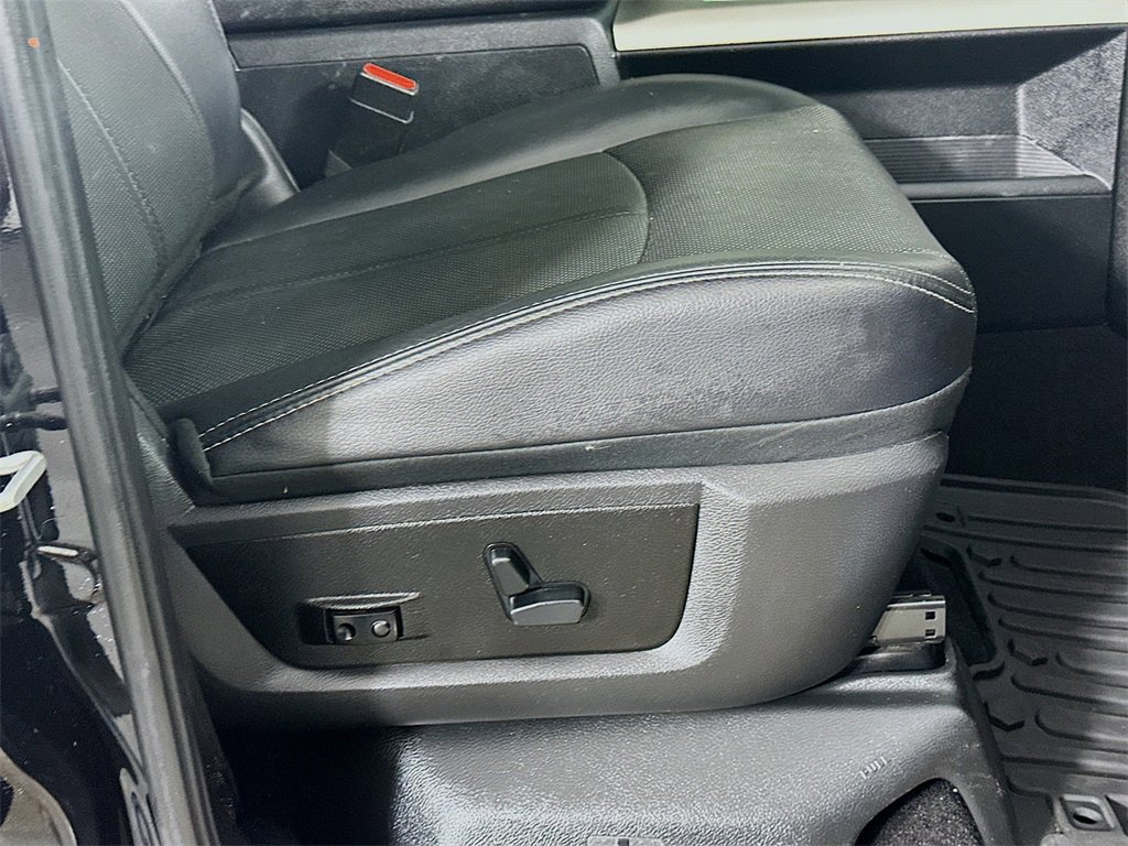 Used 2018 RAM 3500 Laramie image 23