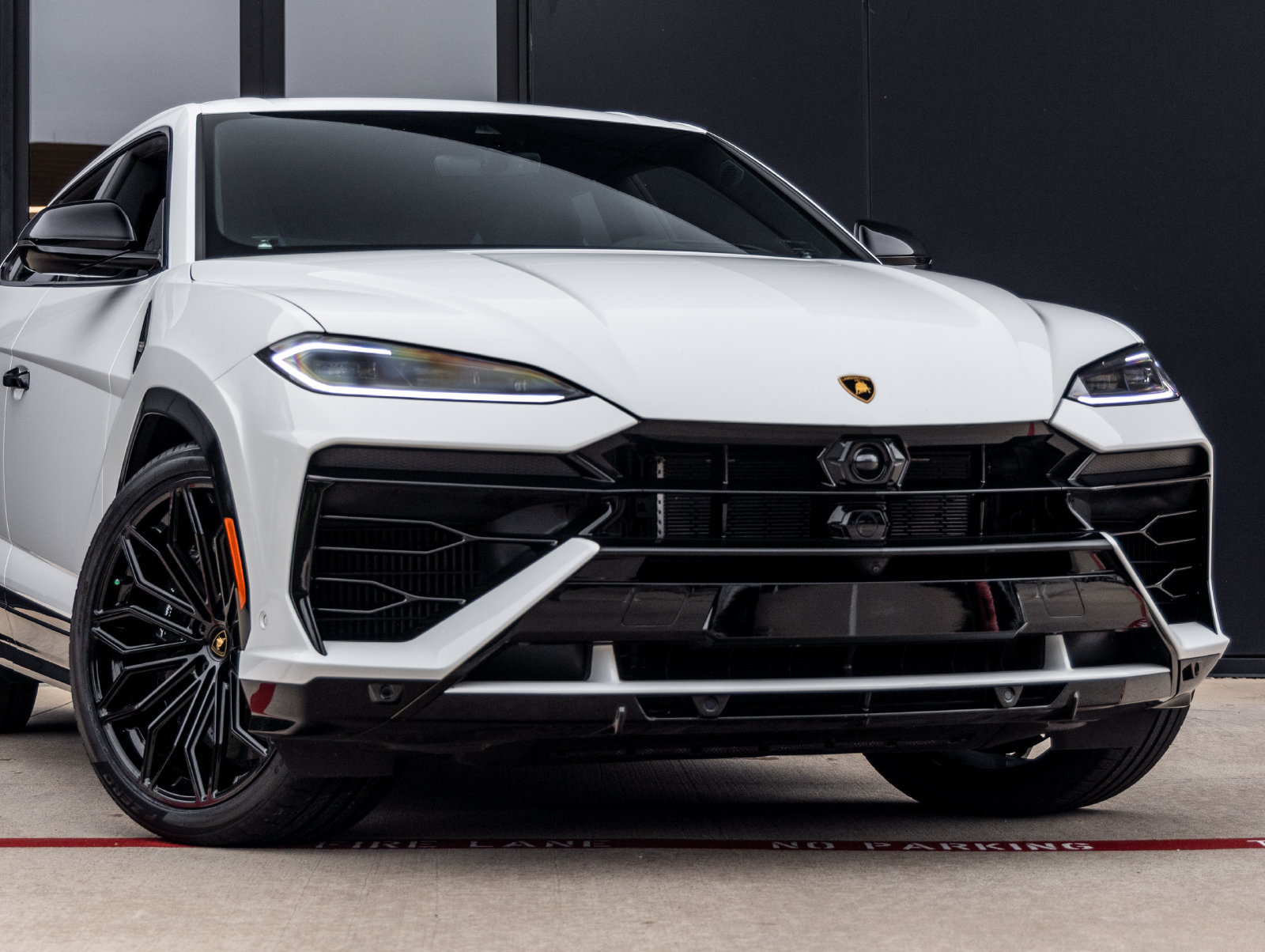 Used 2025 Lamborghini Urus S AWD/4WD image 5