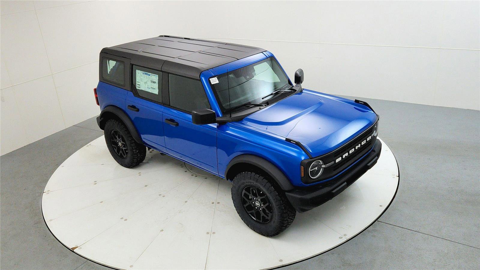 New 2025 Ford Bronco 4-Door image 15
