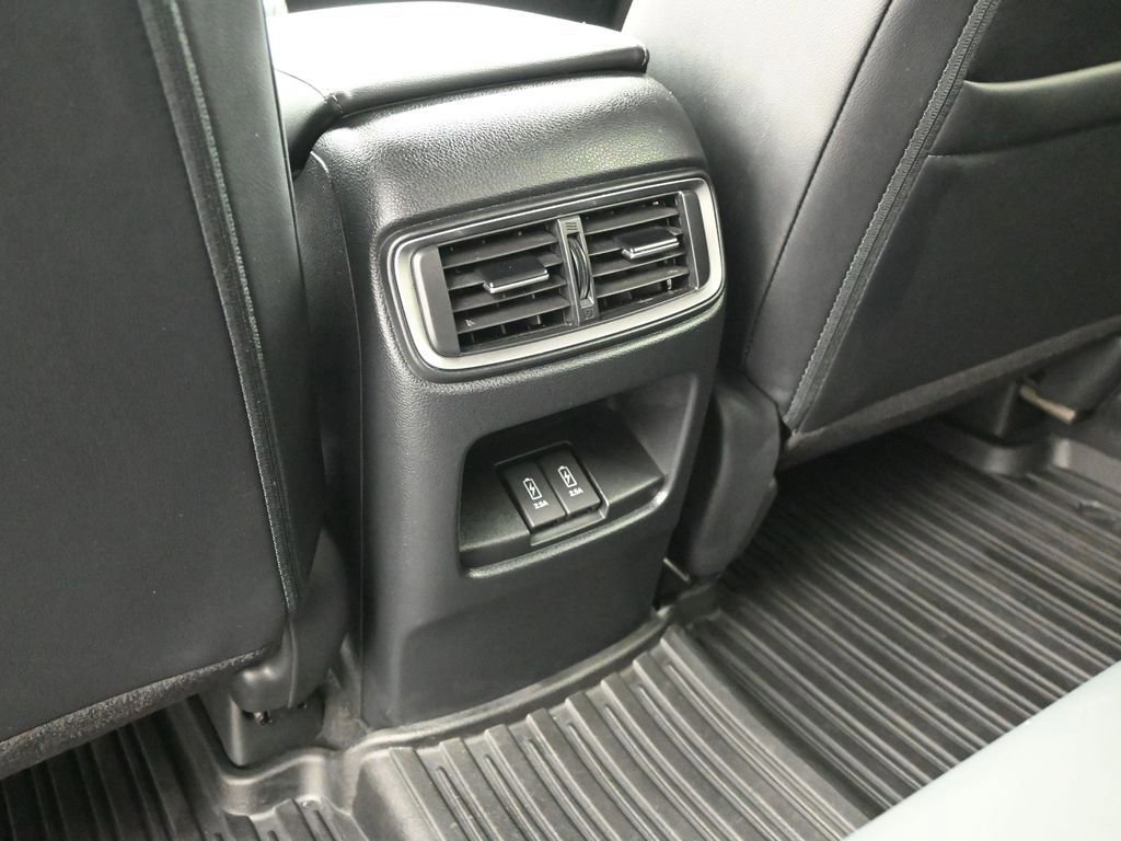 Used 2020 Honda CR-V Touring image 12