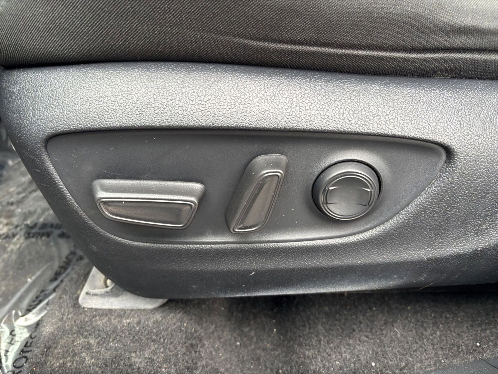 Used 2024 Toyota RAV4 XLE image 23