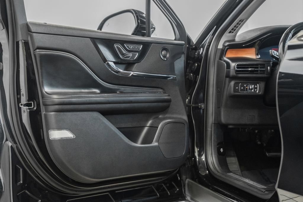 Used 2021 Lincoln Corsair Reserve w/ Equipment Group 201A AWD/4WD image 44