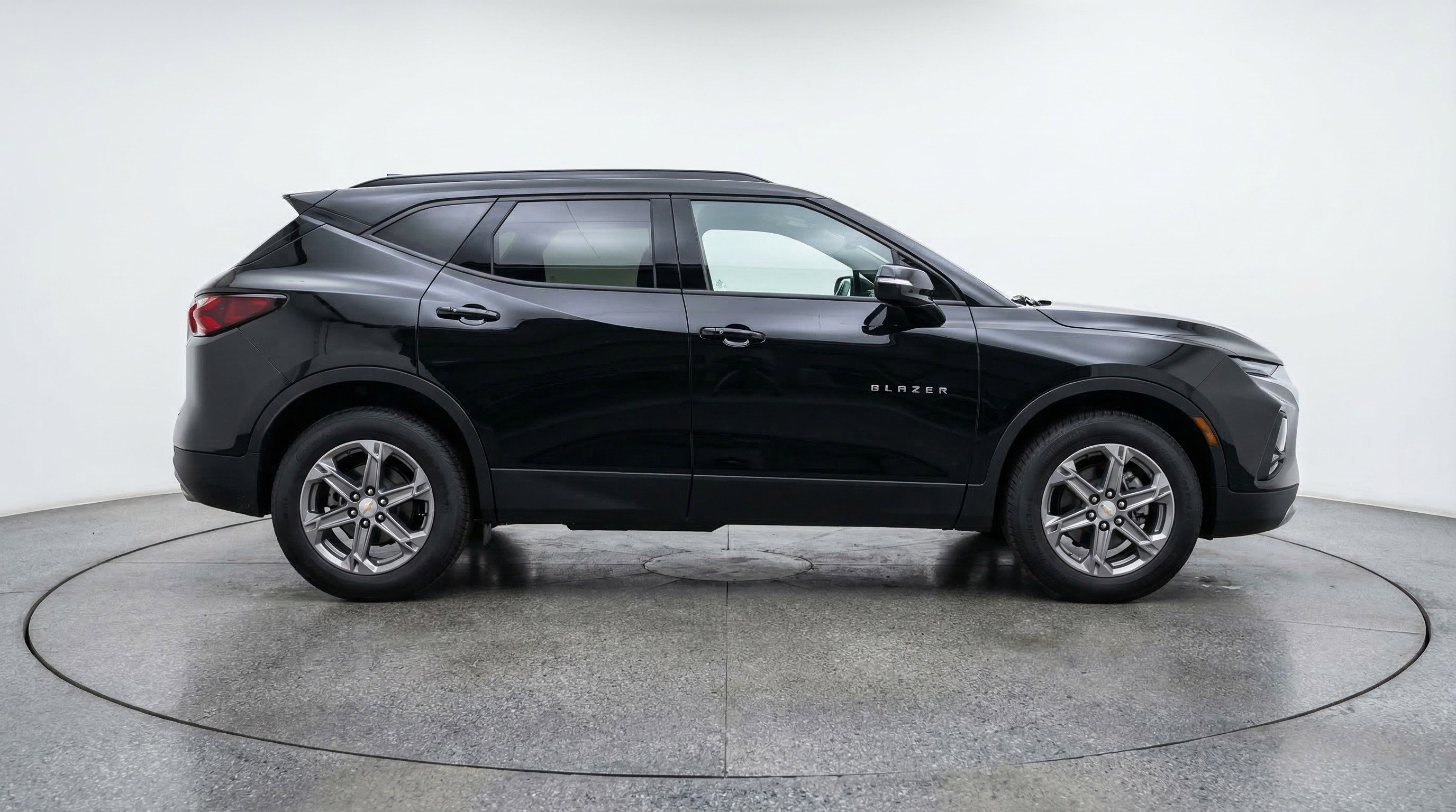 Used 2025 Chevrolet Blazer LT image 11