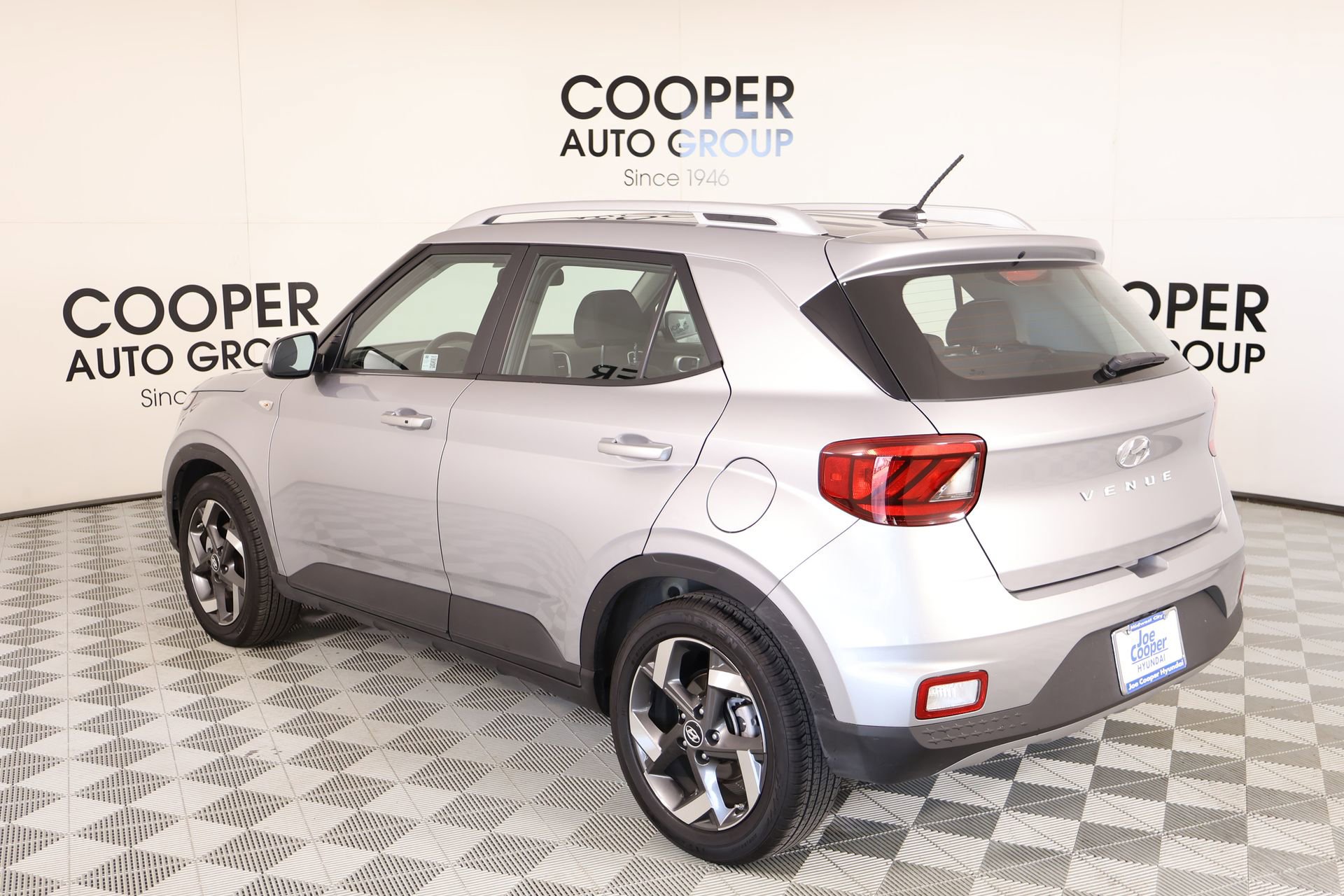 Used 2025 Hyundai Venue SEL image 22