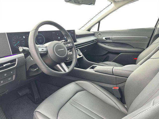 New 2025 Hyundai Sonata Limited image 14