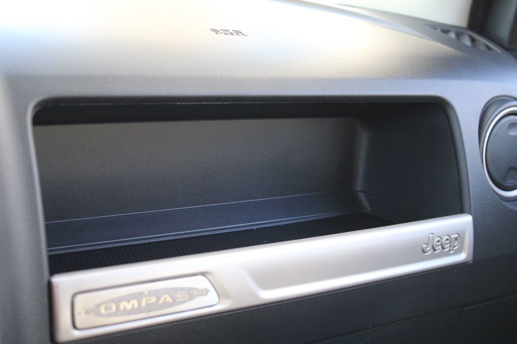 Used 2016 Jeep Compass 75th Anniversary w/ Power Value Group image 37