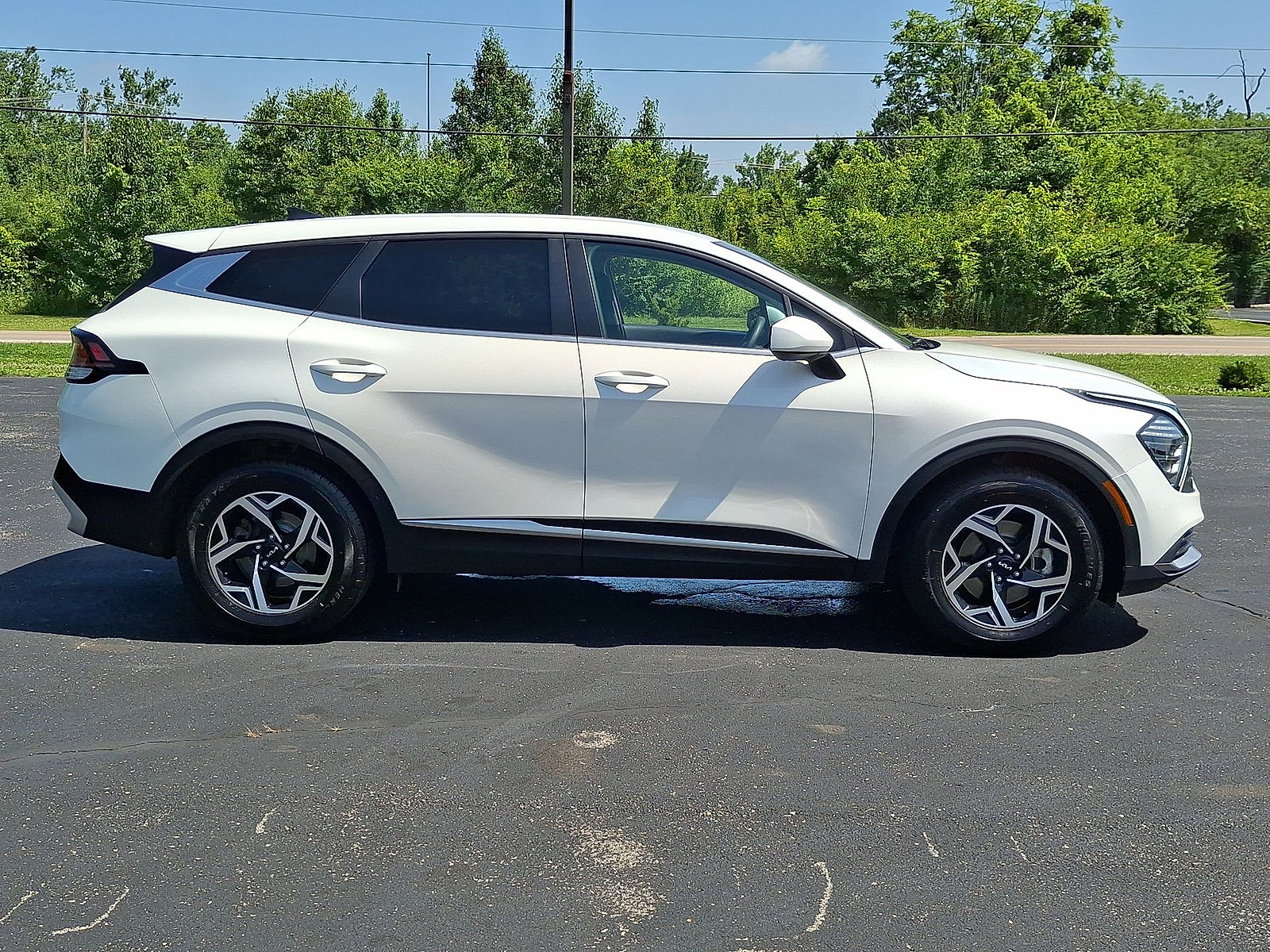 Used 2024 Kia Sportage LX FWD image 25