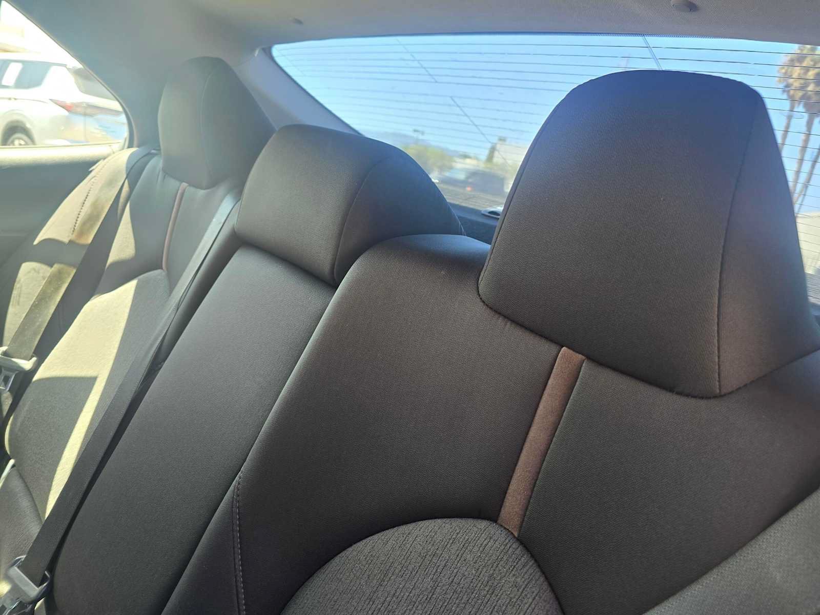 Used 2018 Toyota Camry LE FWD image 18