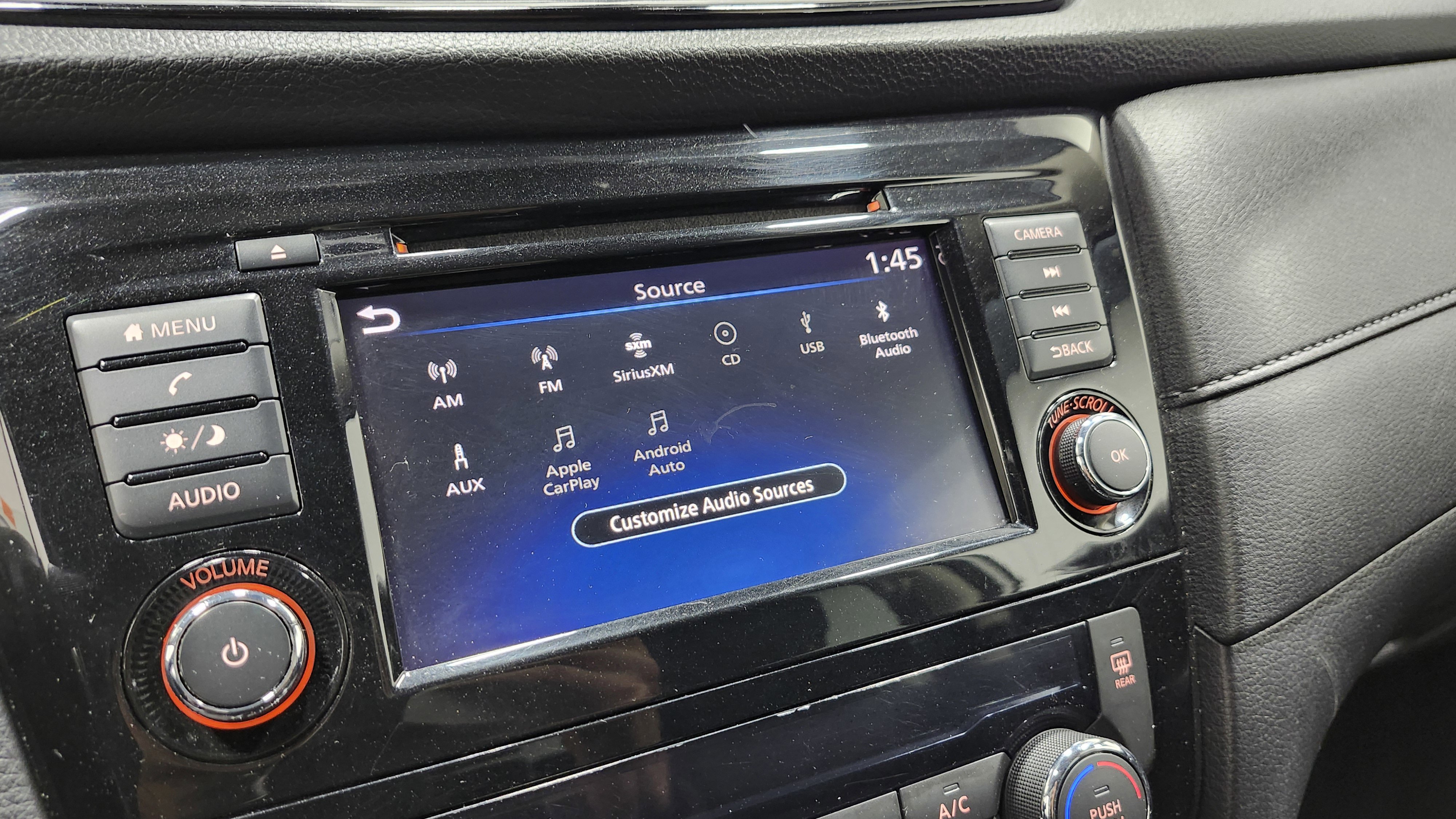 Used 2020 Nissan Rogue SV image 4