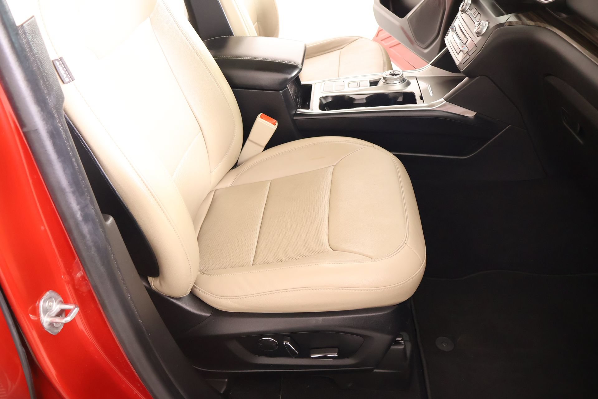 Used 2020 Ford Explorer Limited RWD image 15