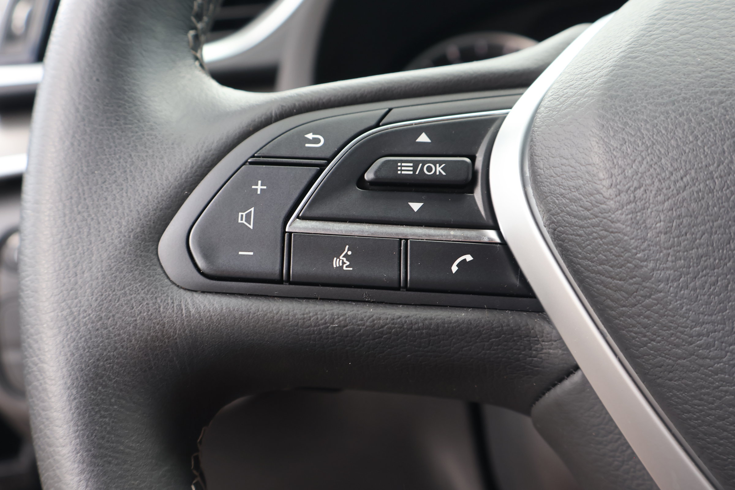 Certified 2024 INFINITI QX50 Luxe FWD image 27