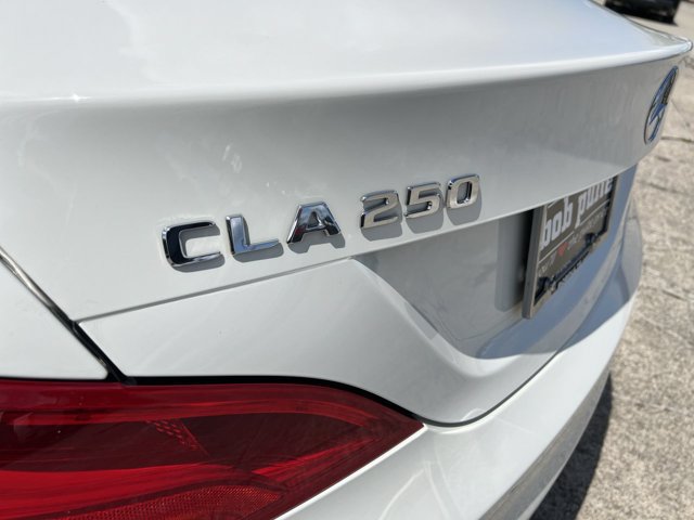 Used 2018 Mercedes-Benz CLA 250 4MATIC image 32
