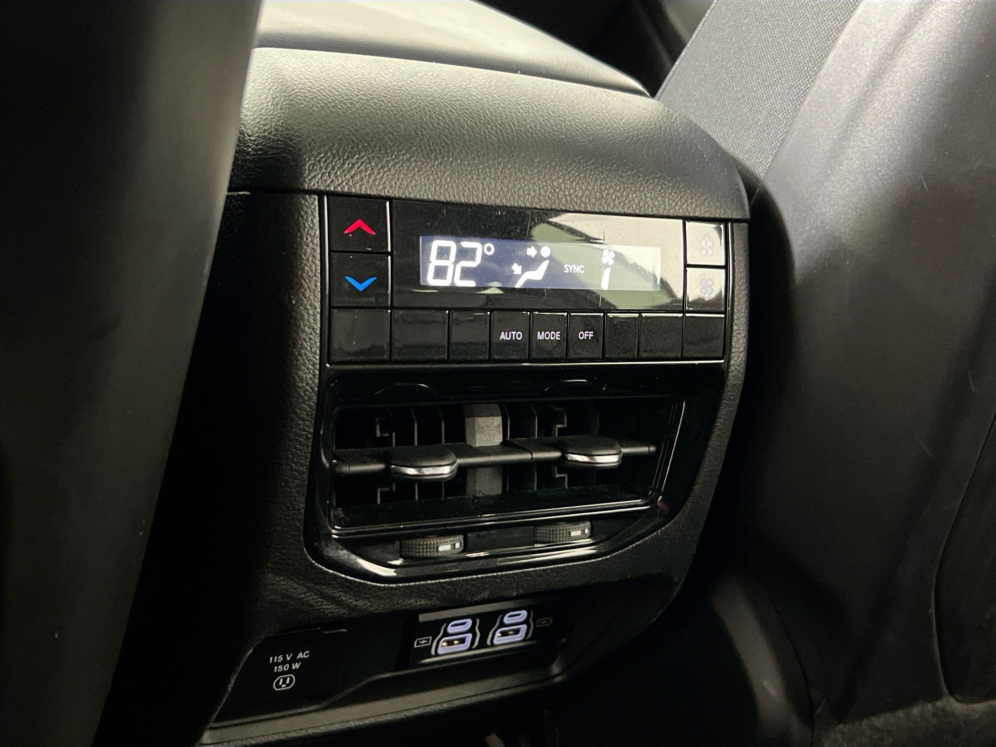 Used 2023 Jeep Grand Cherokee L Laredo AWD/4WD image 25
