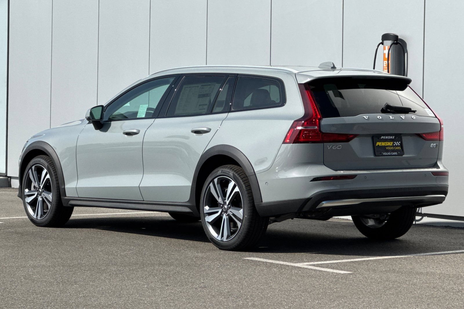 New 2026 Volvo V60 B5 Cross Country Plus w/ Climate Package AWD/4WD image 3