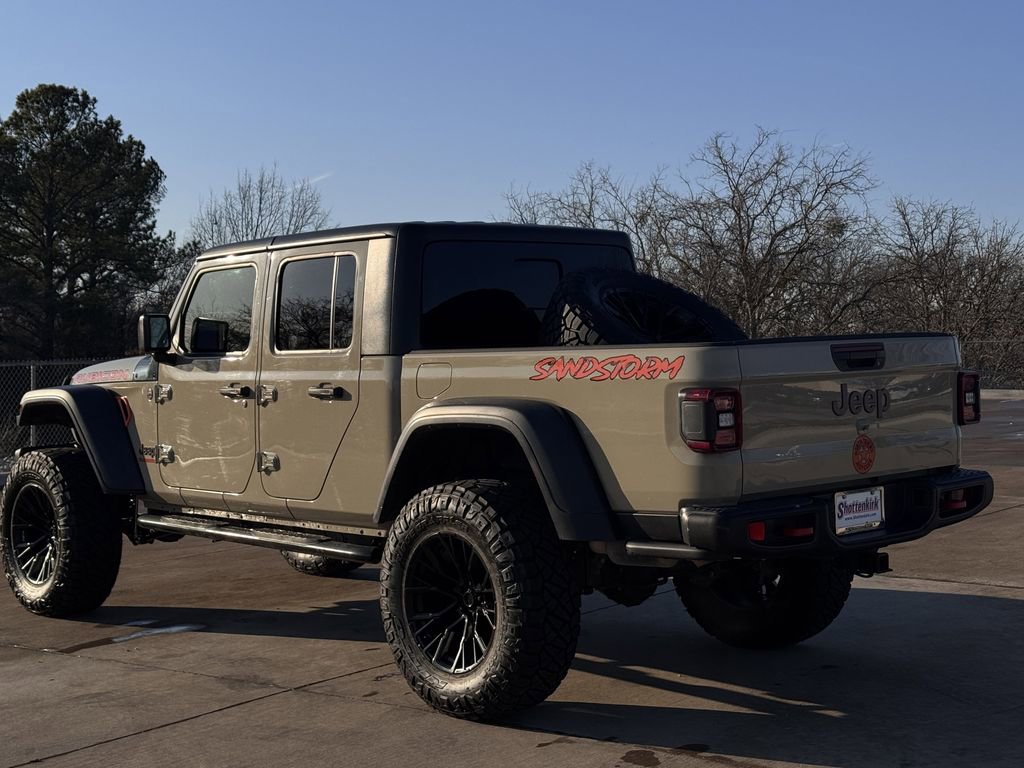 Used 2020 Jeep Gladiator Rubicon image 2