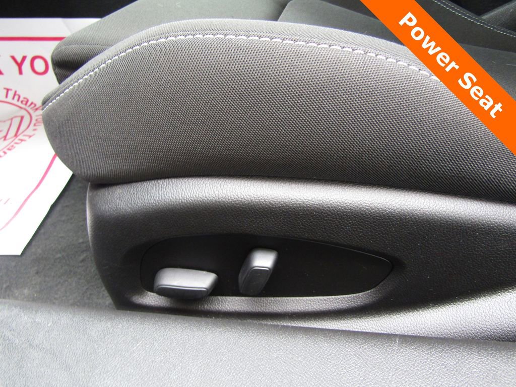 Used 2023 Chevrolet Camaro LT w/ Technology Package image 11