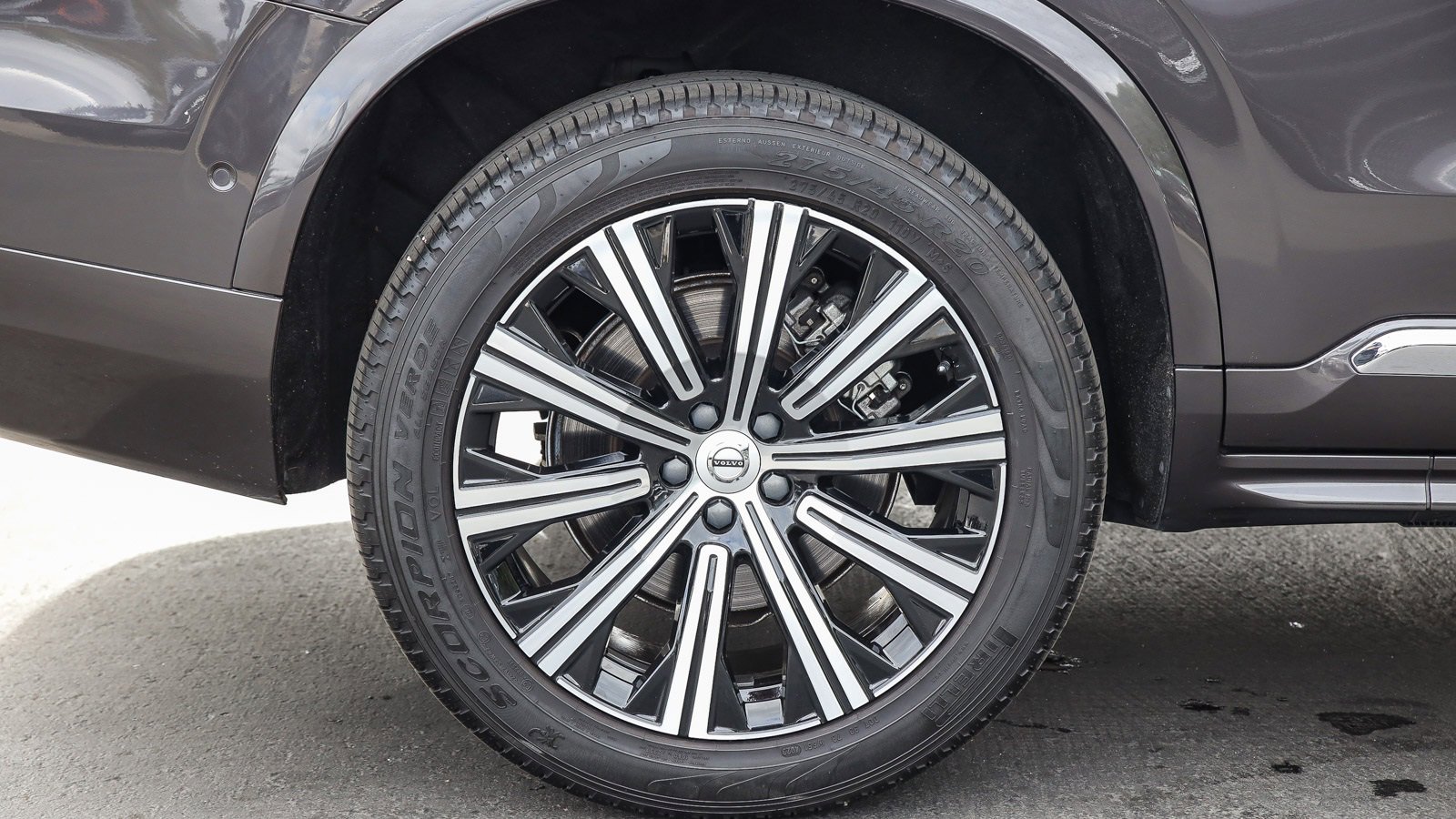 Used 2024 Volvo XC90 B6 Plus image 7