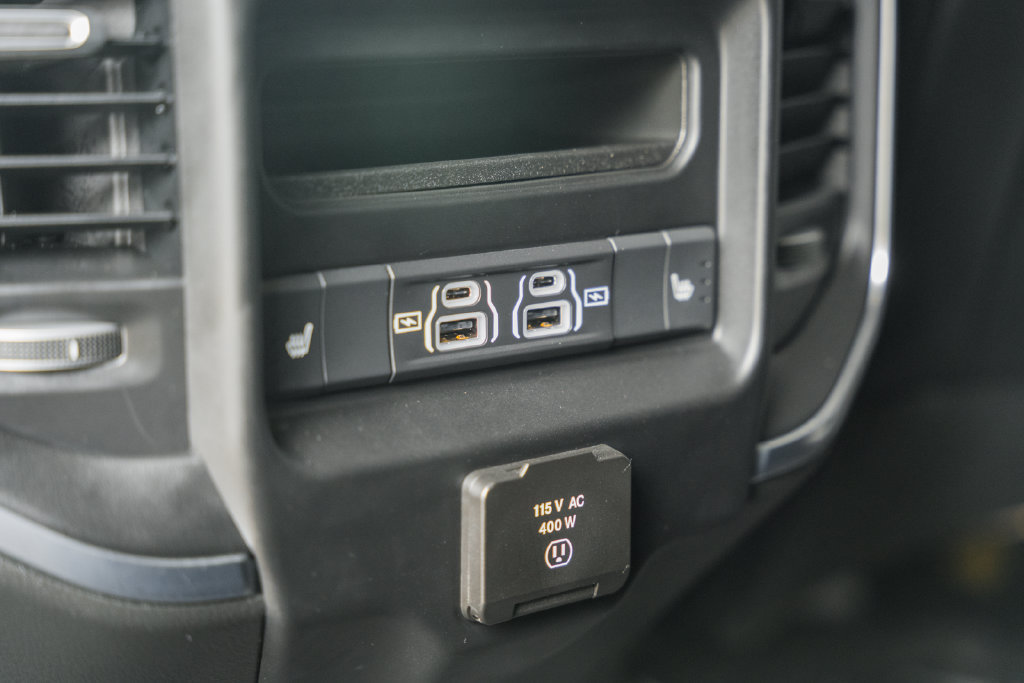 Used 2025 RAM 1500 Laramie w/ Night Edition AWD/4WD image 41