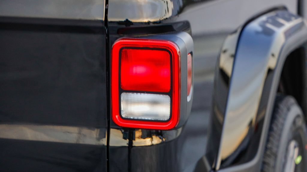 New 2026 Jeep Gladiator Sport AWD/4WD image 10
