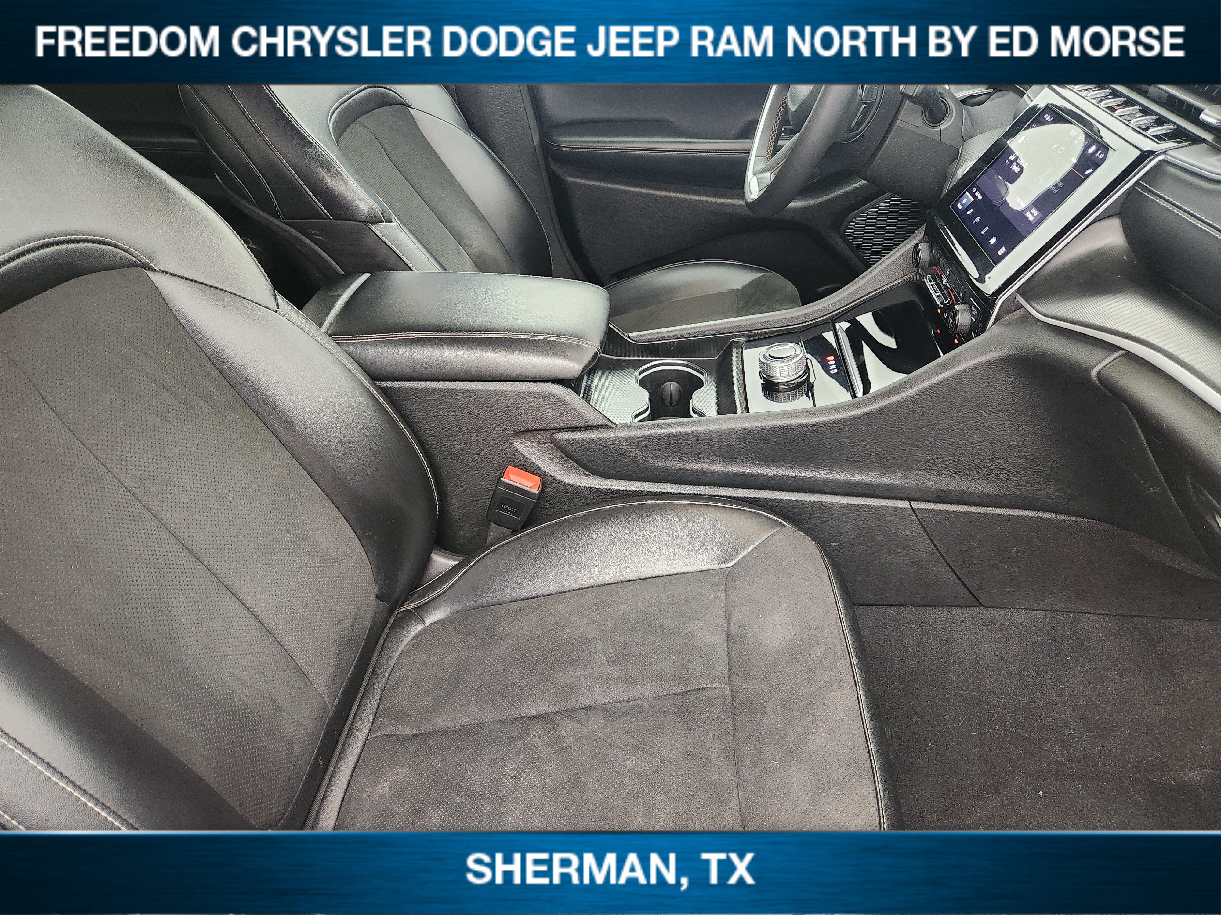 Used 2024 Jeep Grand Cherokee L Laredo AWD/4WD image 9