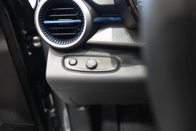 New 2026 Chevrolet Trax LS w/ LS Convenience Package FWD image 24