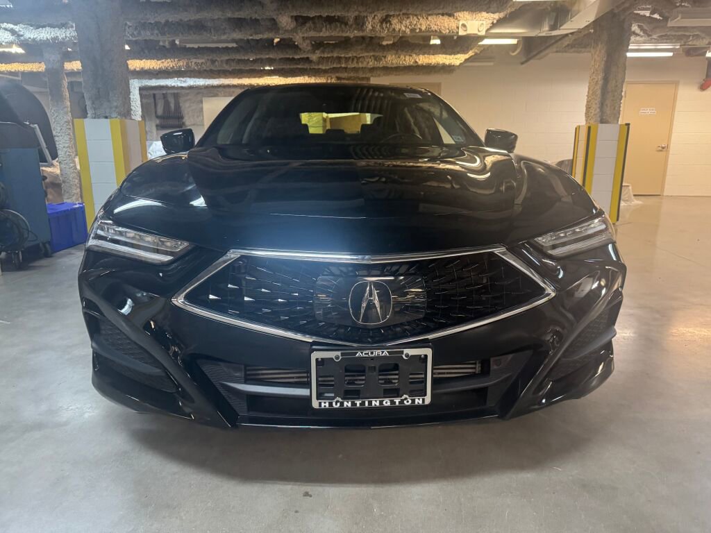 Certified 2022 Acura TLX w/ Technology Package image 2