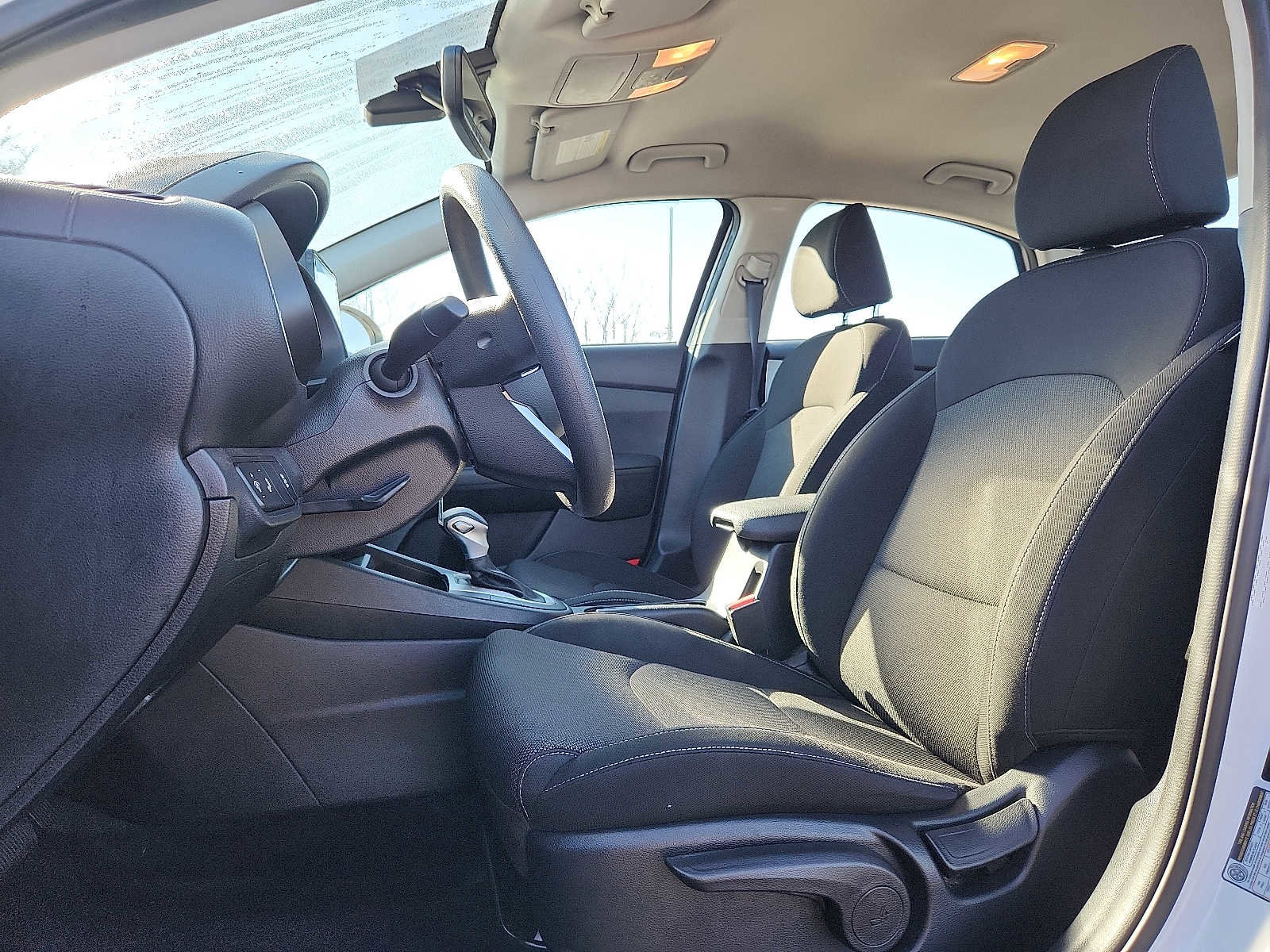 Used 2022 Kia Forte LXS w/ LXS Technology Package FWD image 13