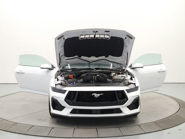 Used 2025 Ford Mustang GT RWD image 10
