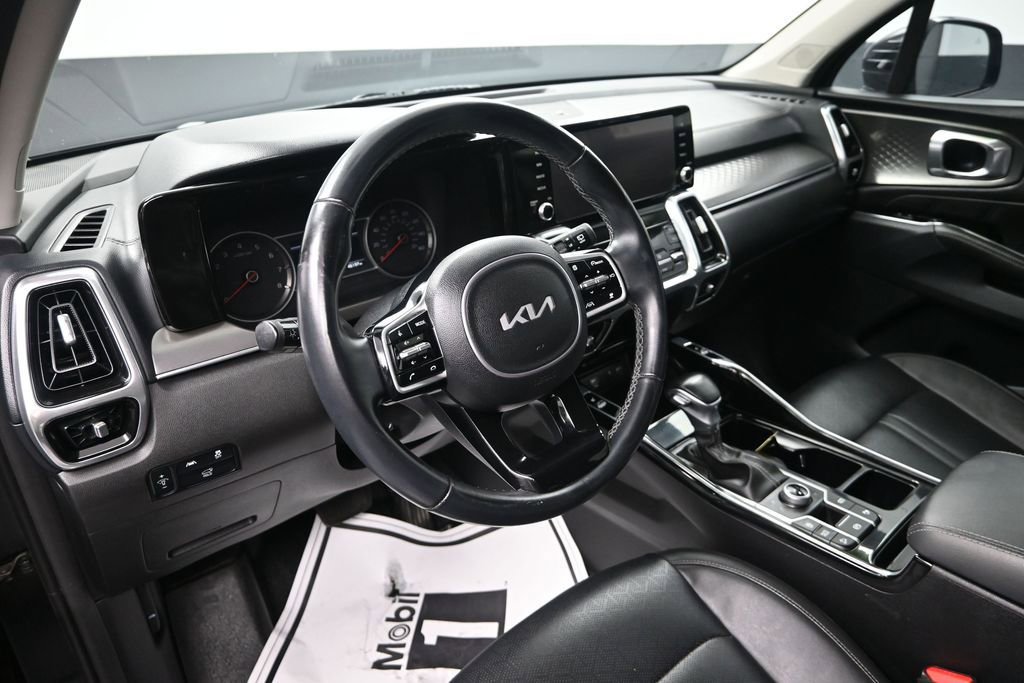 Certified 2022 Kia Sorento SX AWD/4WD image 13
