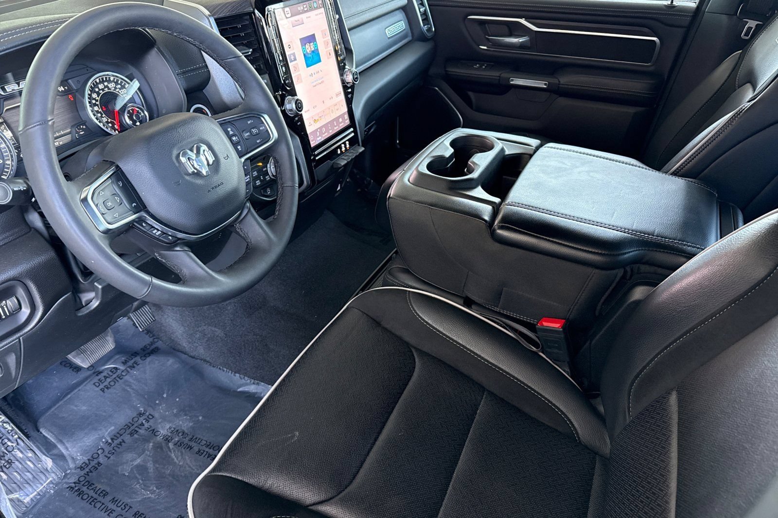 Used 2025 RAM 1500 Laramie AWD/4WD image 13