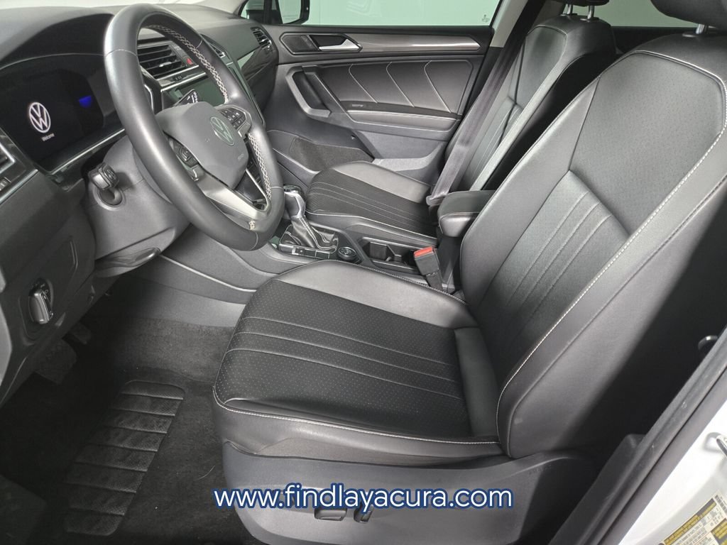 Used 2022 Volkswagen Tiguan SE AWD/4WD image 13