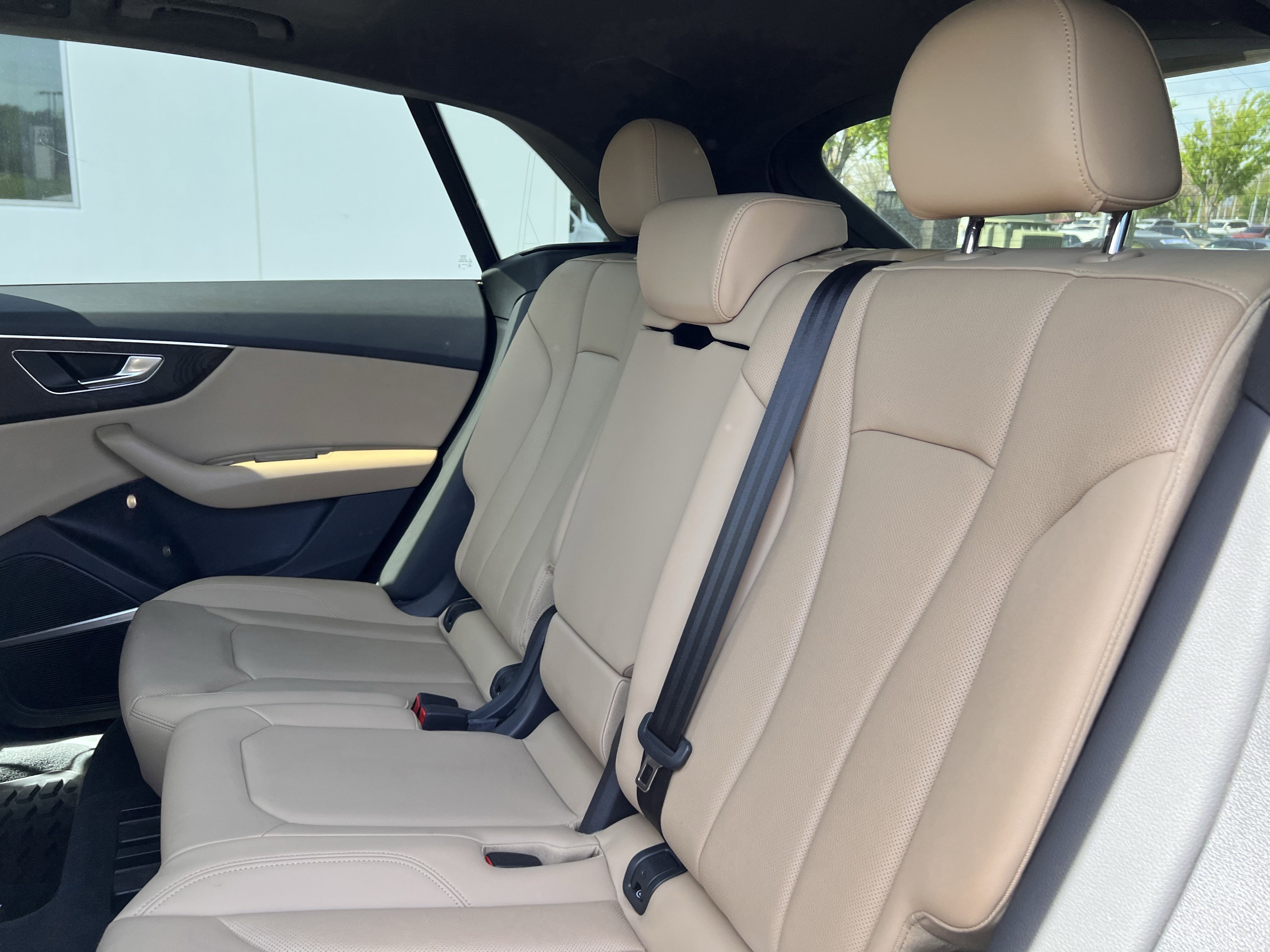 Used 2021 Audi Q8 Premium Plus w/ Premium Plus Package image 34