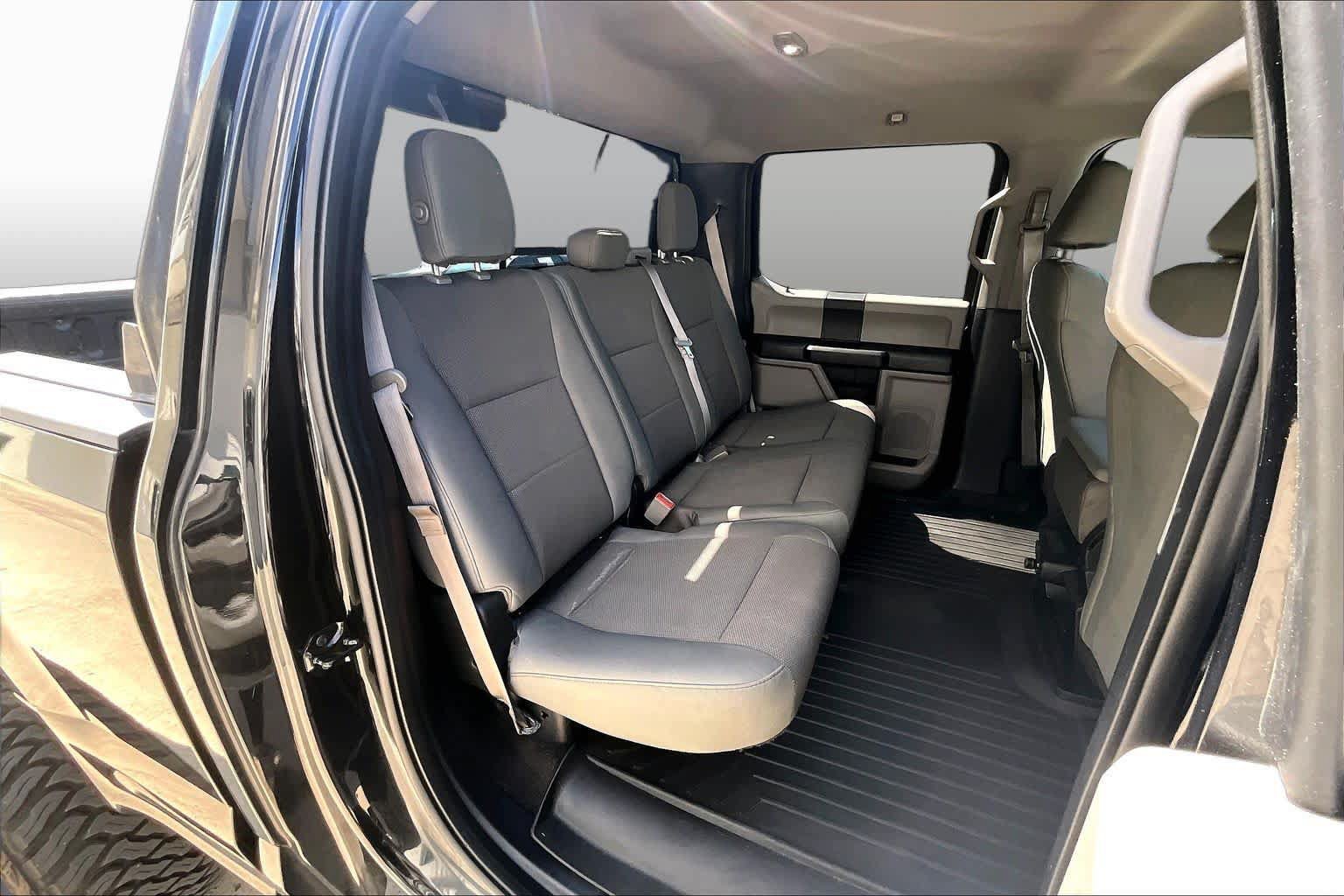 Used 2018 Ford F250 XL w/ STX Appearance Package AWD/4WD image 19