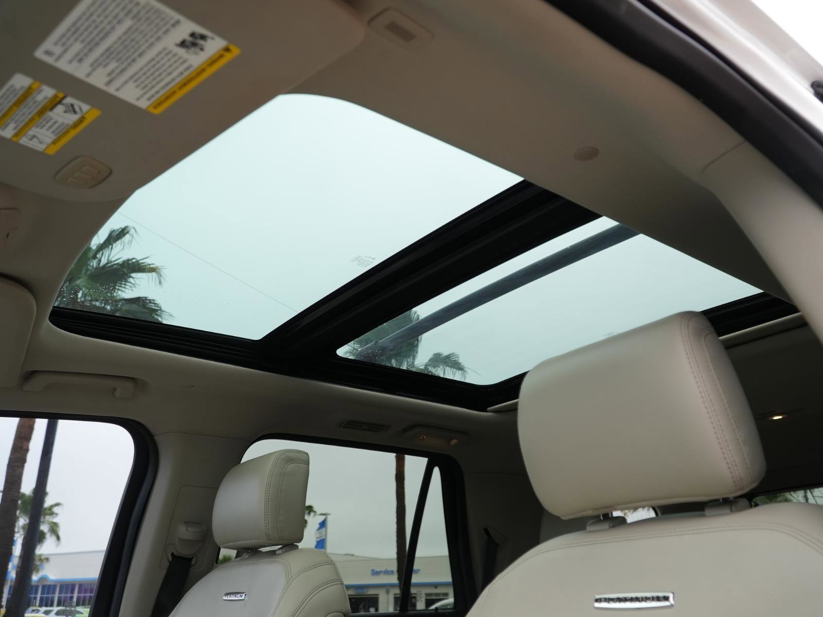 Used 2018 Ford Expedition Platinum image 17