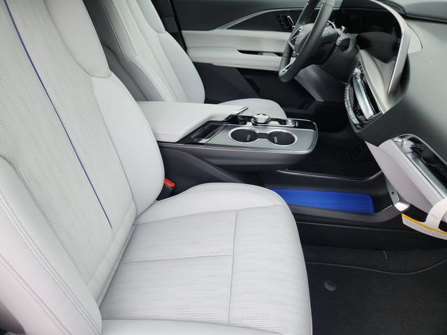 New 2026 Cadillac Lyriq Signature Sport AWD/4WD image 22