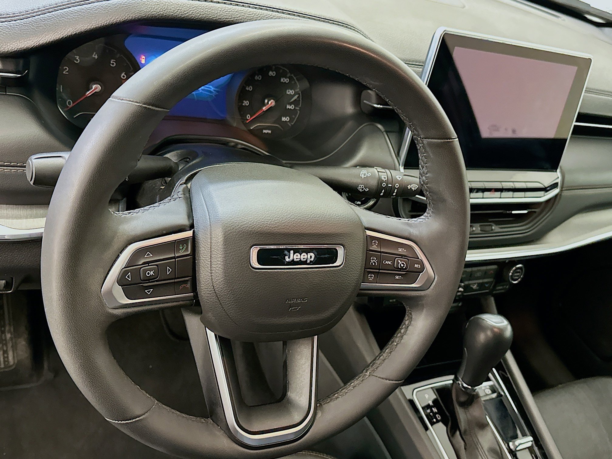 Used 2023 Jeep Compass Limited image 18