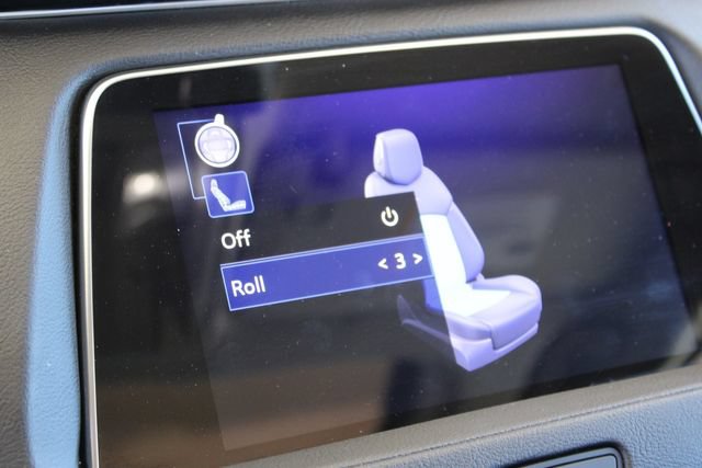 Used 2022 Cadillac XT4 Premium Luxury w/ Technology Package FWD image 27