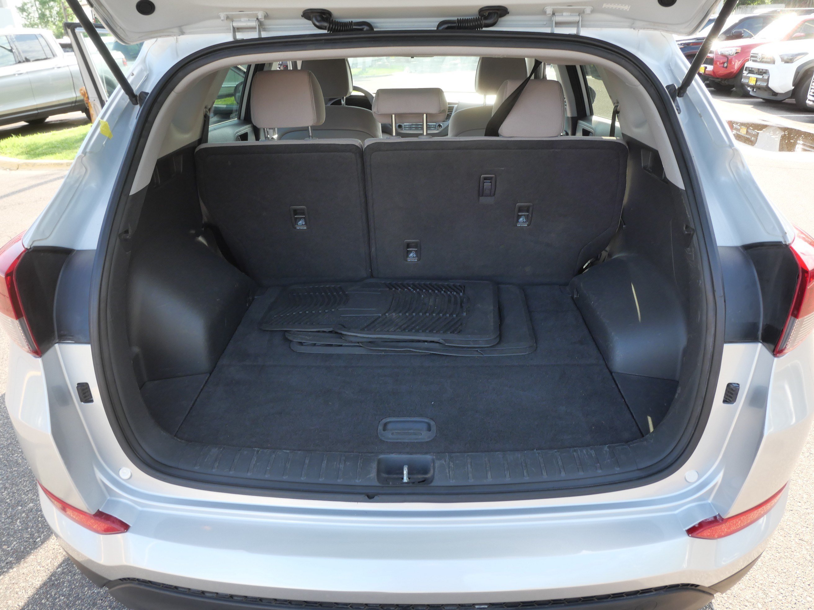 Used 2016 Hyundai Tucson SE w/ Option Group 02 FWD image 18