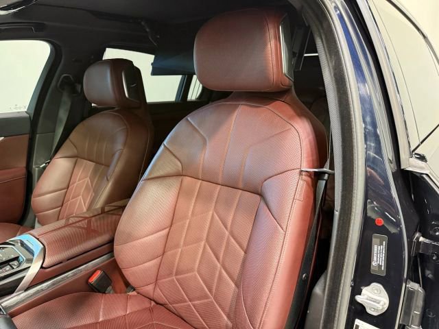 Used 2025 BMW 760i xDrive w/ Executive Package AWD/4WD image 76