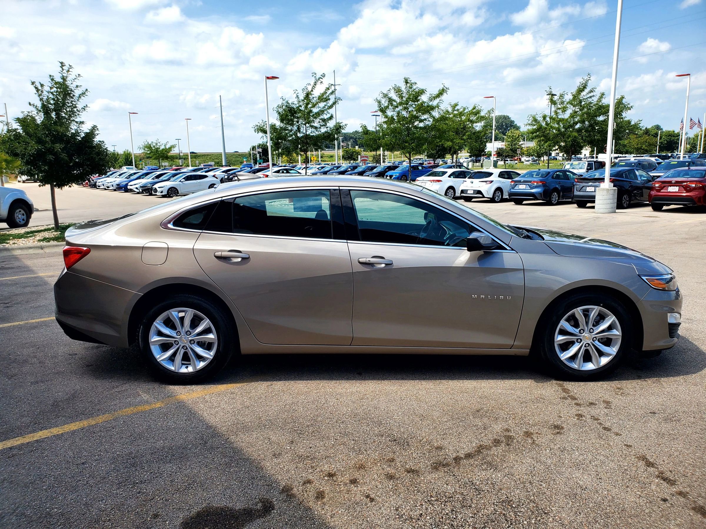 Used 2023 Chevrolet Malibu LT image 4