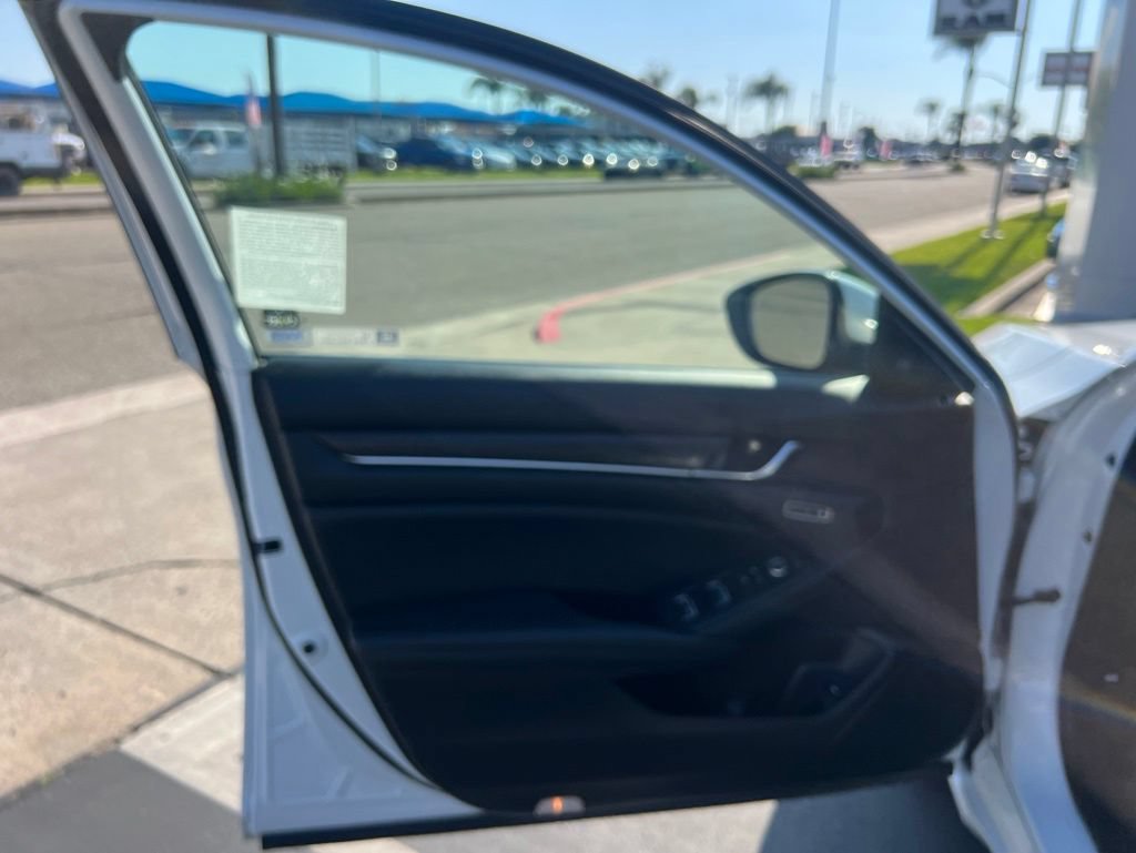 Used 2022 Honda Accord Touring image 23