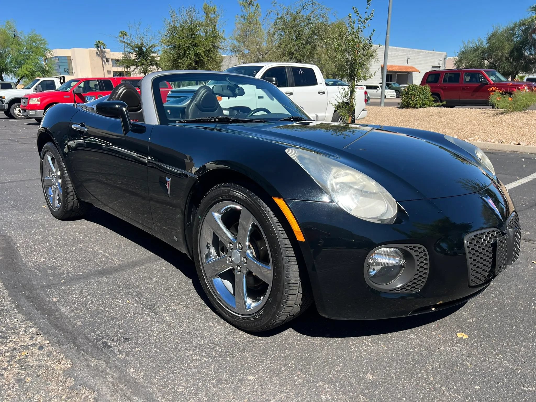 Used 2009 Pontiac Solstice GXP w/ Premium Package RWD image 14