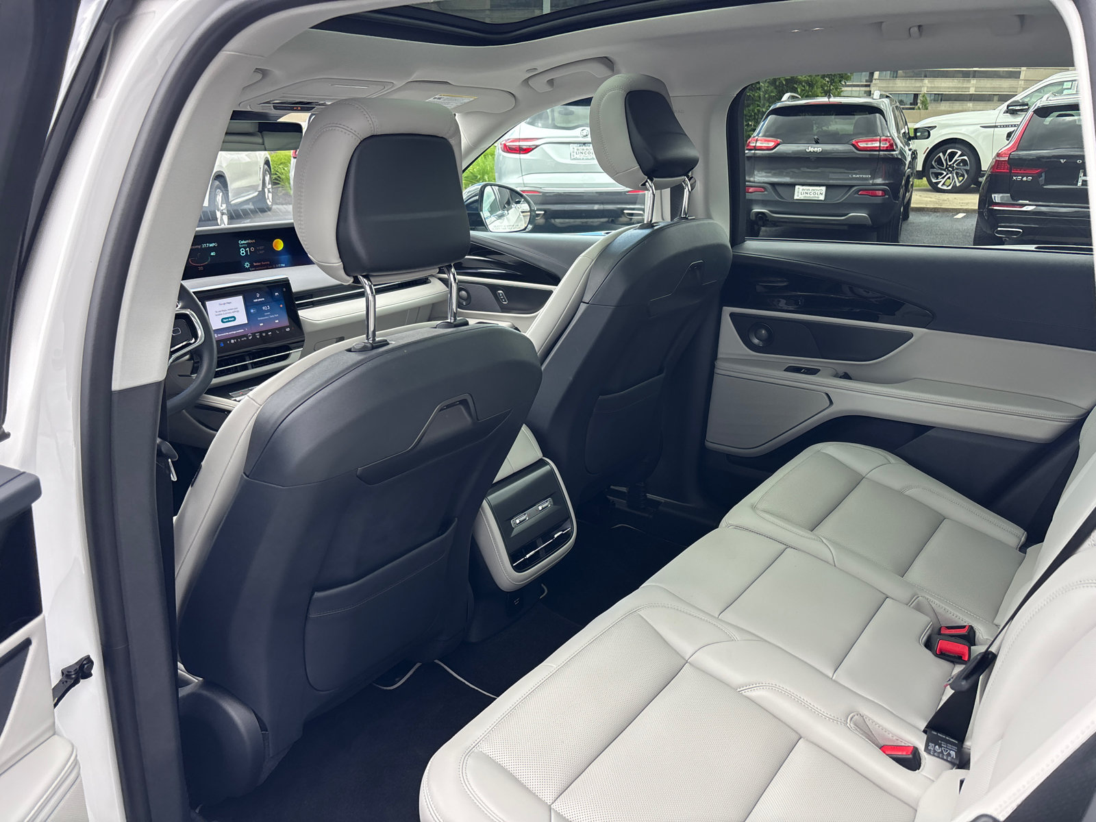 New 2026 Lincoln Nautilus Premier w/ Equipment Group 102A AWD/4WD image 28