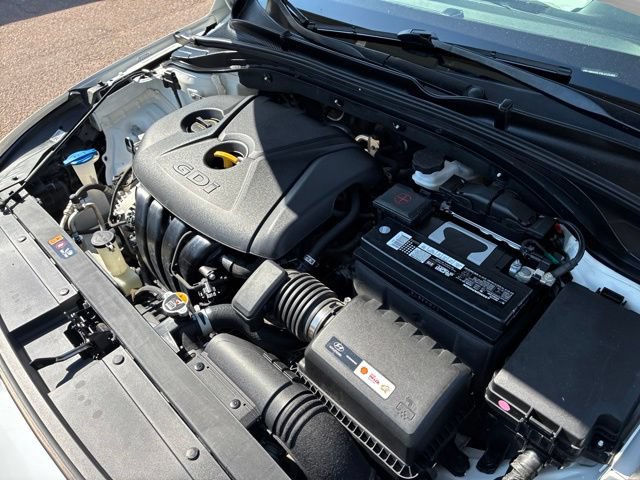 Used 2020 Hyundai Elantra GT FWD image 14