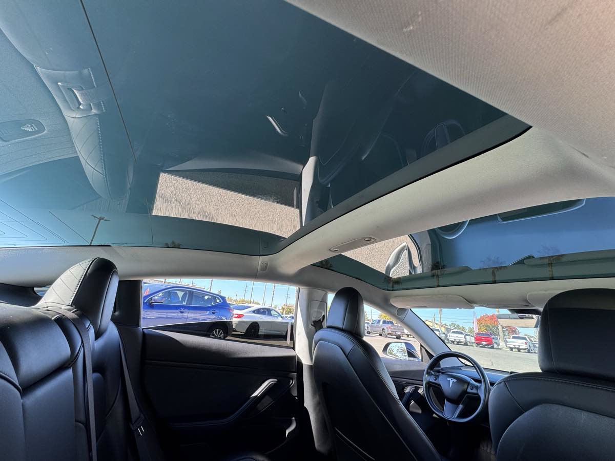 Used 2018 Tesla Model 3 Long Range RWD image 22