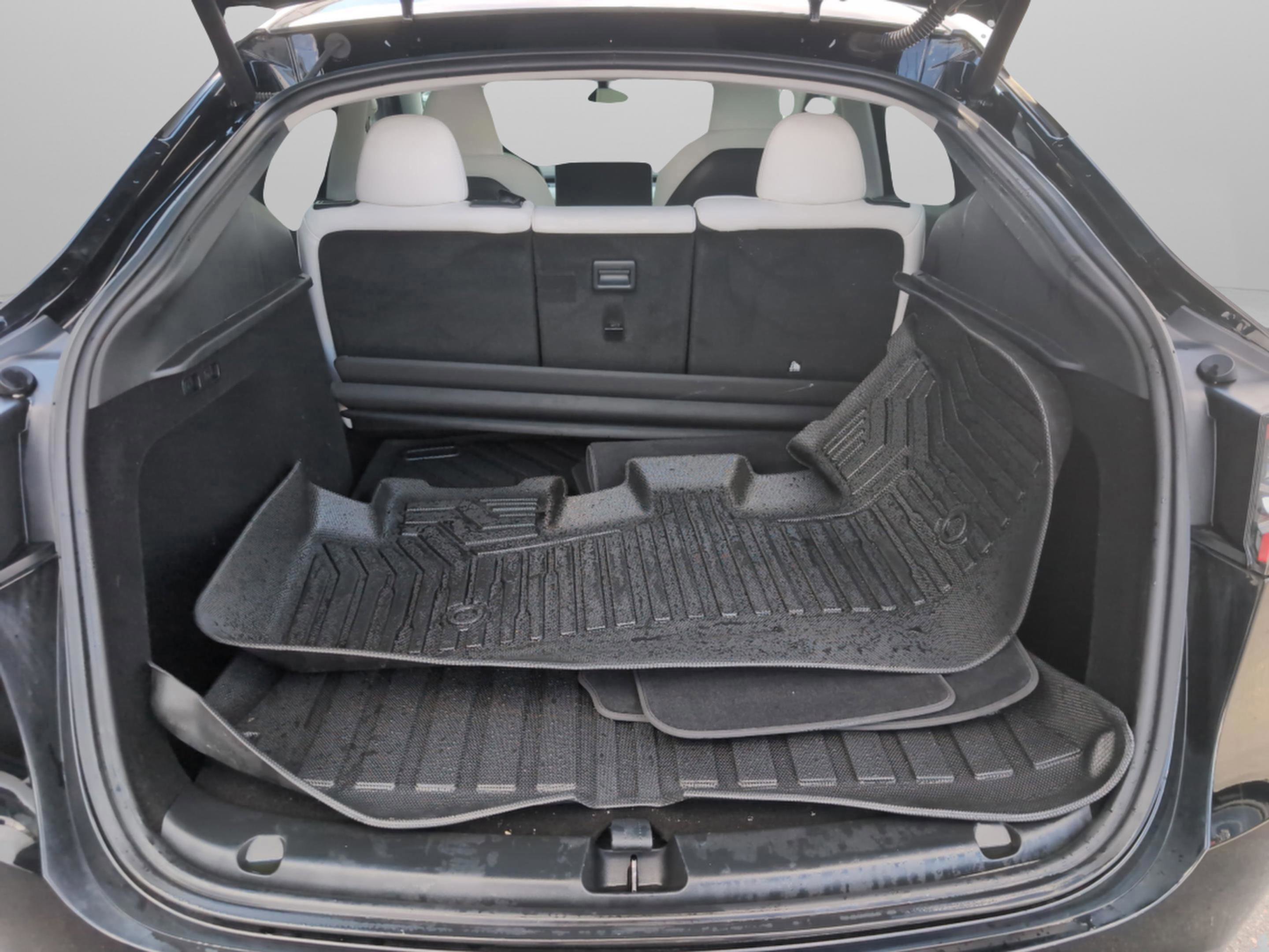 Used 2023 Tesla Model Y Long Range image 24